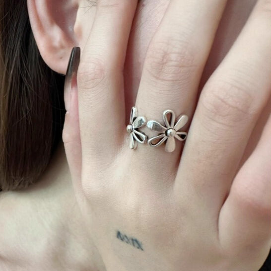 Minimal Open Flower Ring