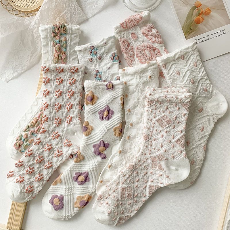 Trendy Everyday Mid Tube Socks - Modomu