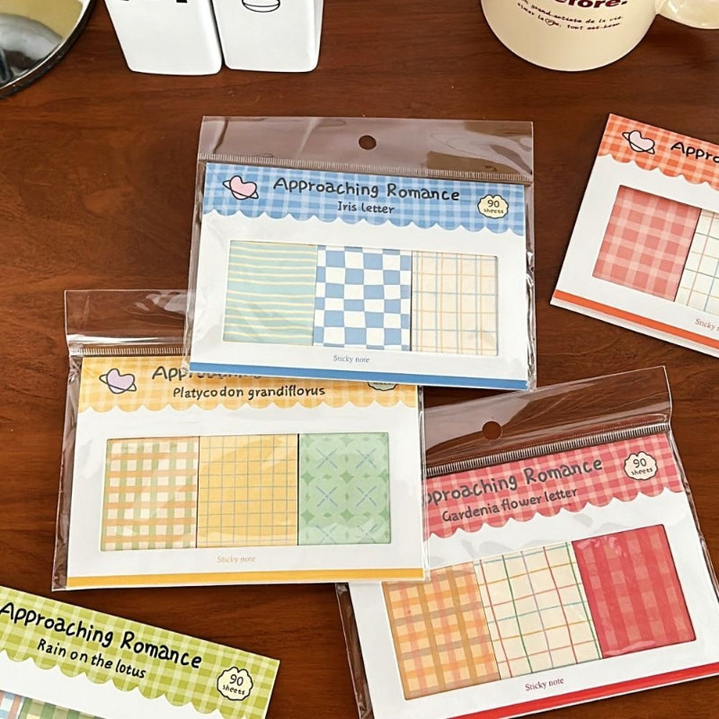 Plaid Sticky Notes Minimal Desk - Modomu