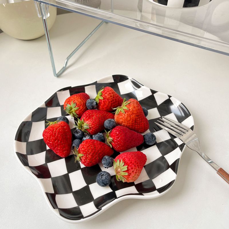 Wavy Edge Checkerboard Plate