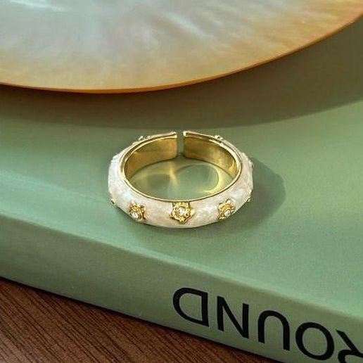 Bunny Pearl Statement Ring - Modomu