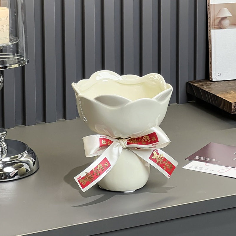 Modern Sculptural Ceramic Vase - Modomu