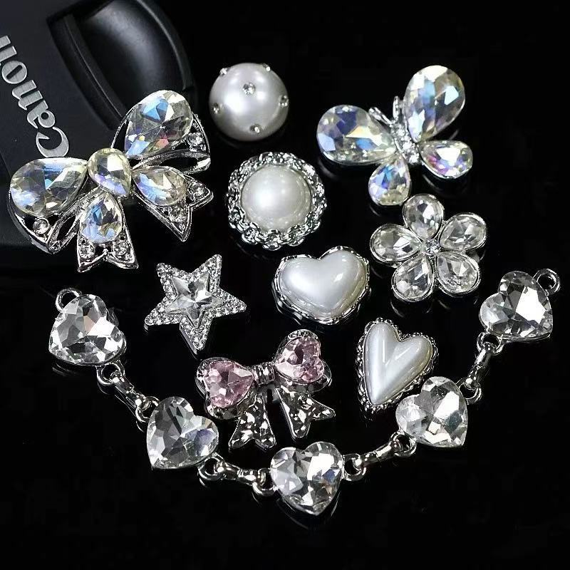 Draped Chain Bow Charms