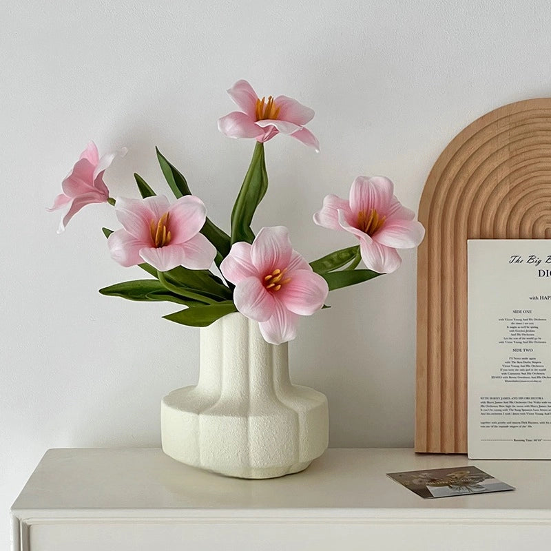 Oil Painting Style Tulip Stems - Modomu