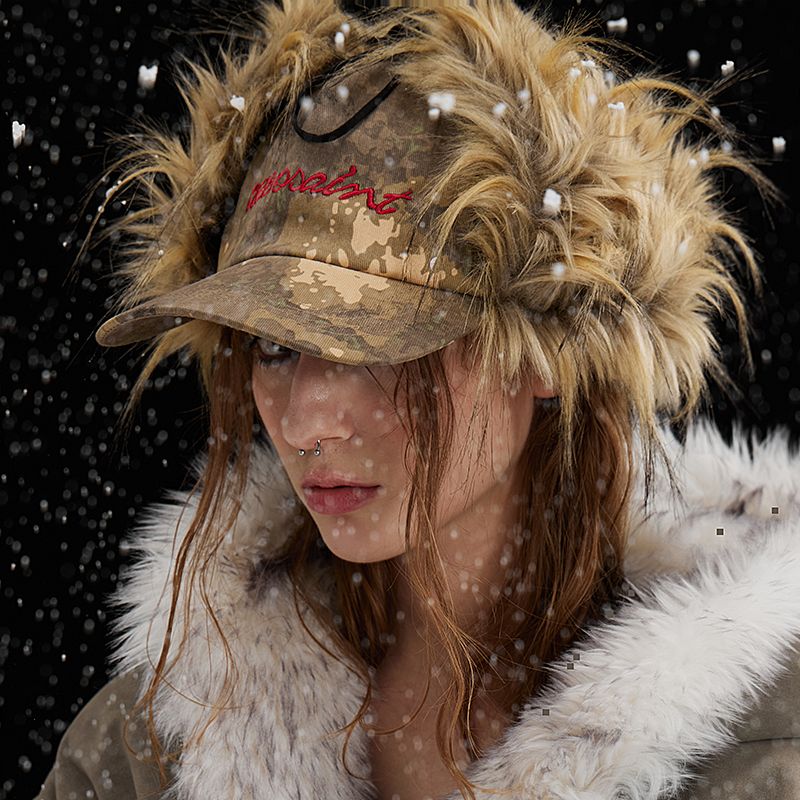 Retro Embroidered Earflap Cap - Modomu