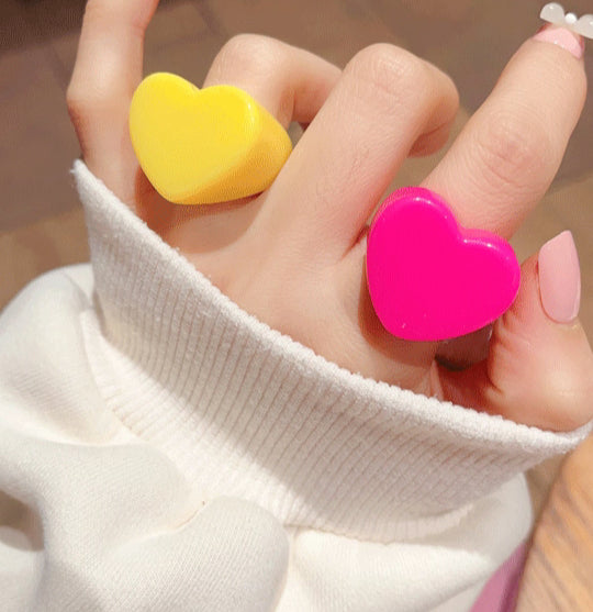 Vintage Acrylic Love Ring - Modomu