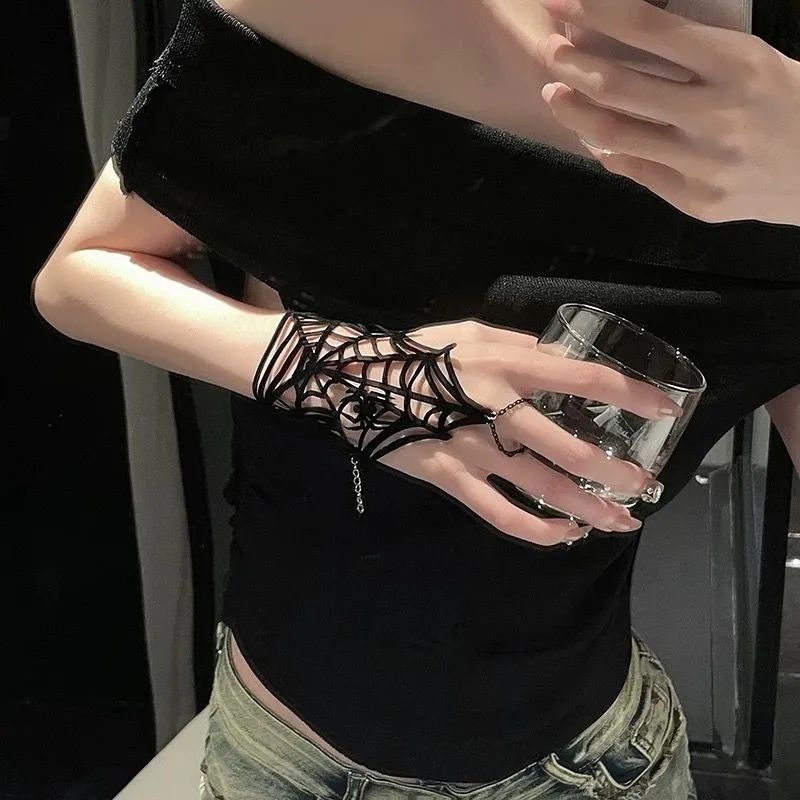 Cobweb Hand Harness