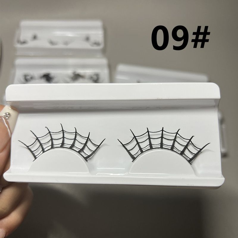 Cut Out Cobweb Lashes