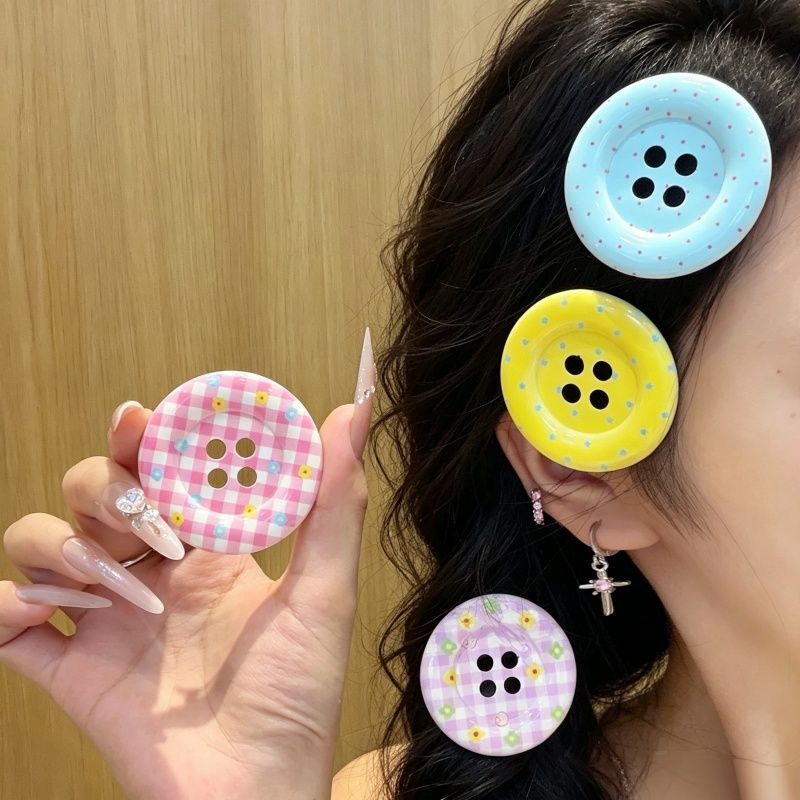Giant Button Hair Clips