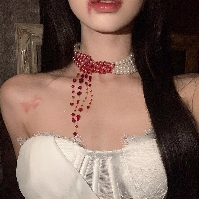 Dripping Pearl Choker