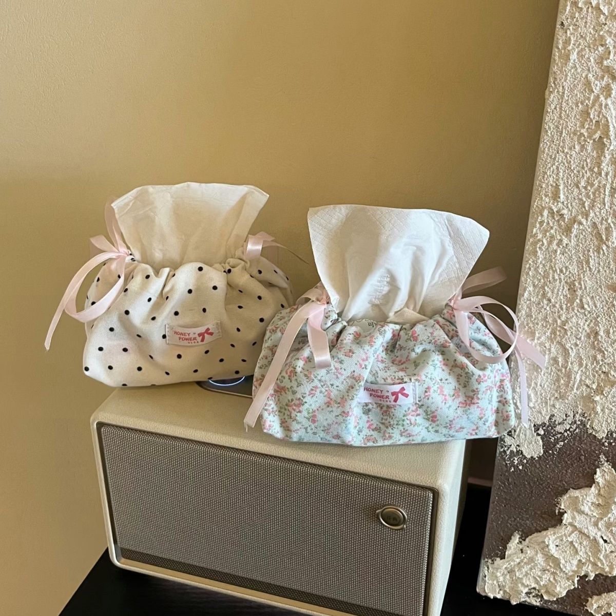 Polka Dot Drawstring Tissue Bag - Modomu