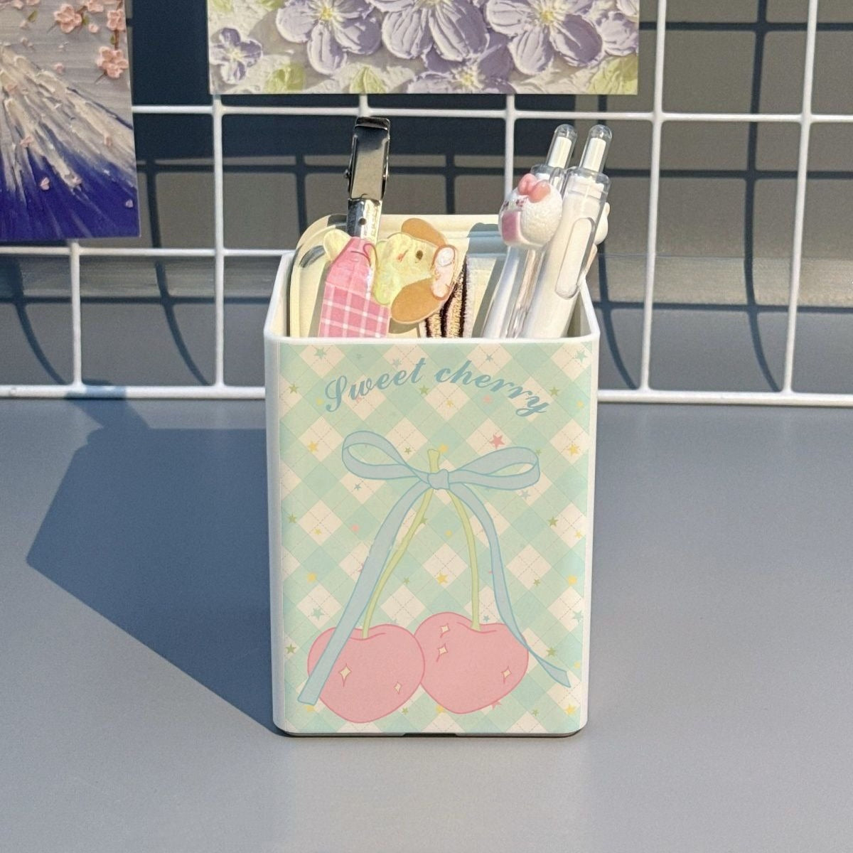 Bow Cherry Desktop Pen Holder