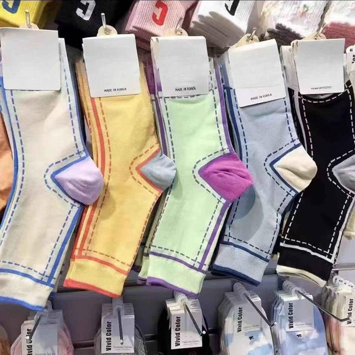 Contrast Stitch Stacking Socks - Modomu