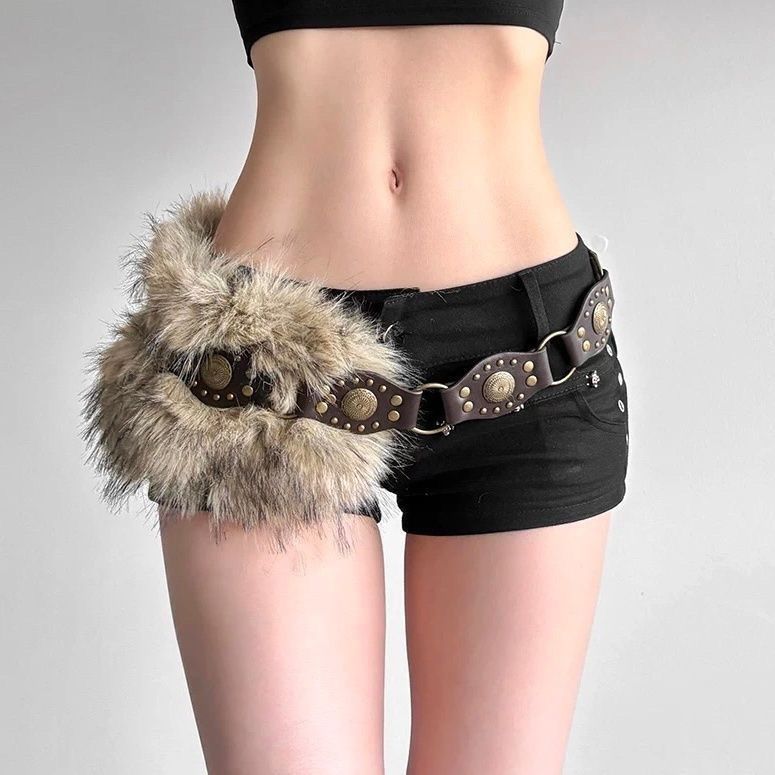 Punk Rivet Plush Belt