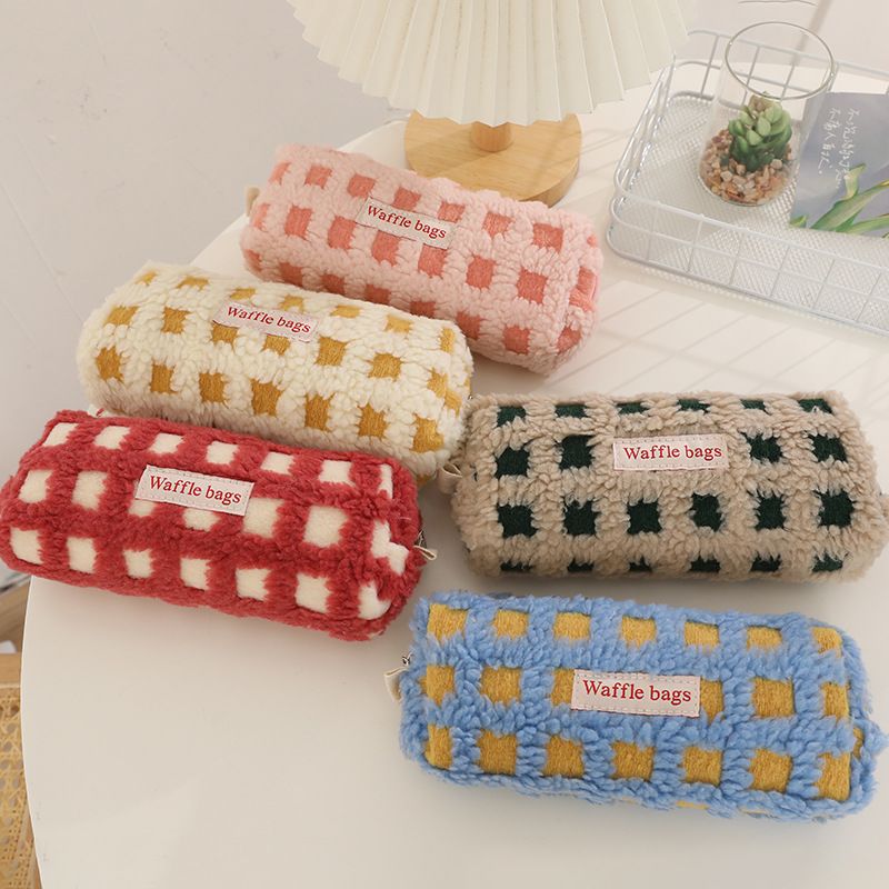 Checkerboard Plush Pencil Case - Modomu