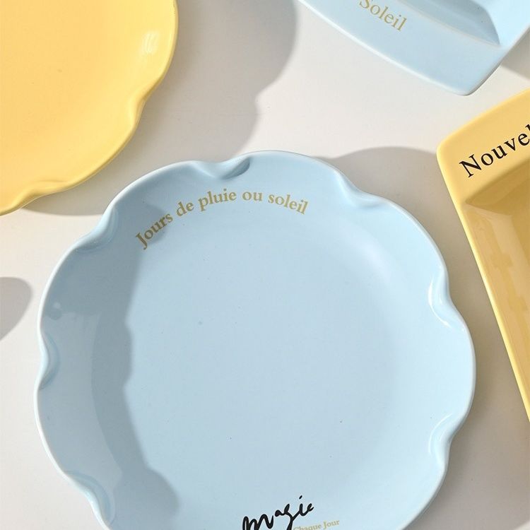 Retro French Script Tableware