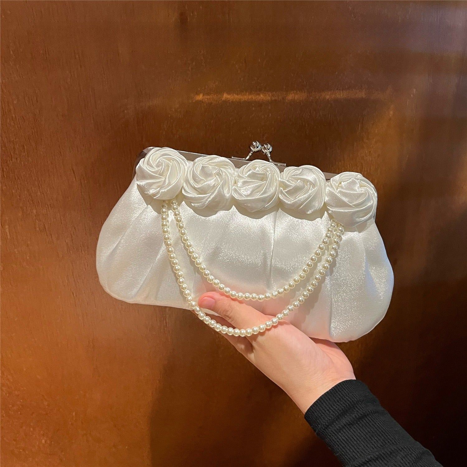 Retro Pearl Embellished Handbag - Modomu
