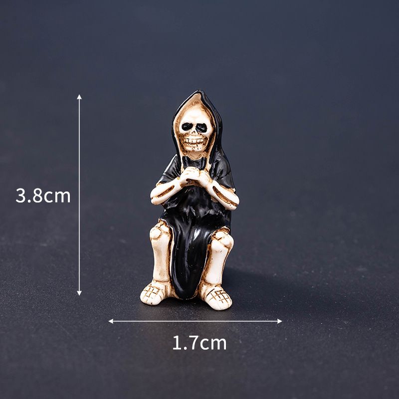 Miniature Graveyard Scene Set
