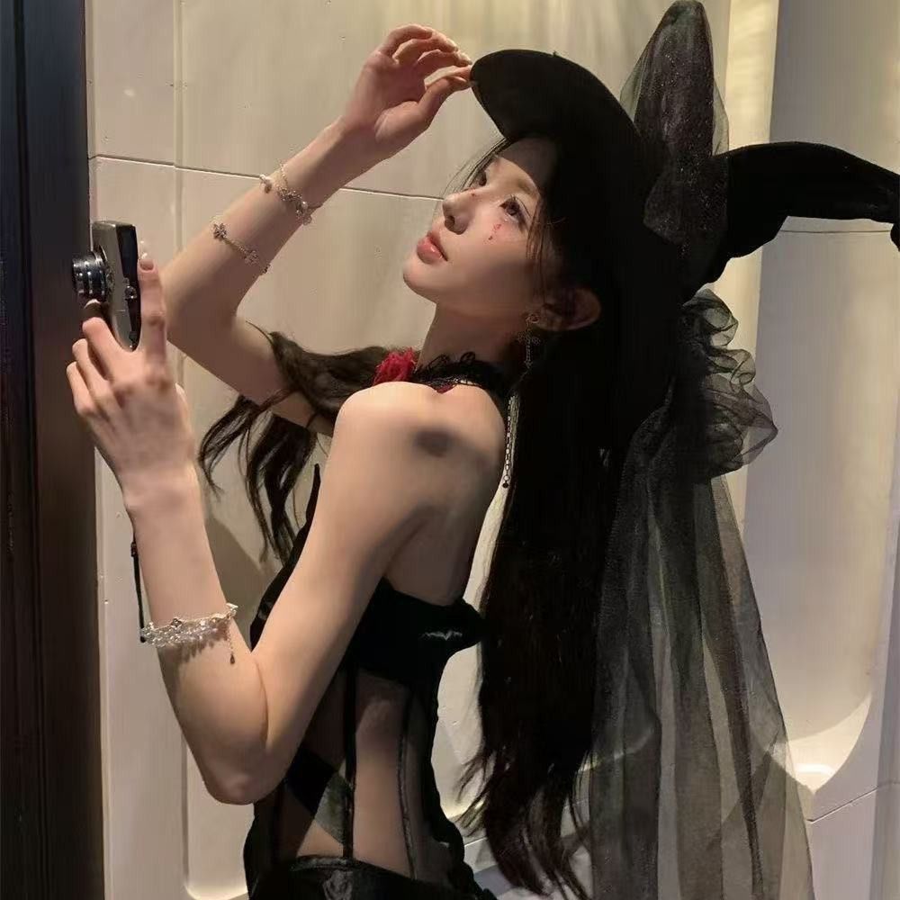 Trailing Veil Witch Hat
