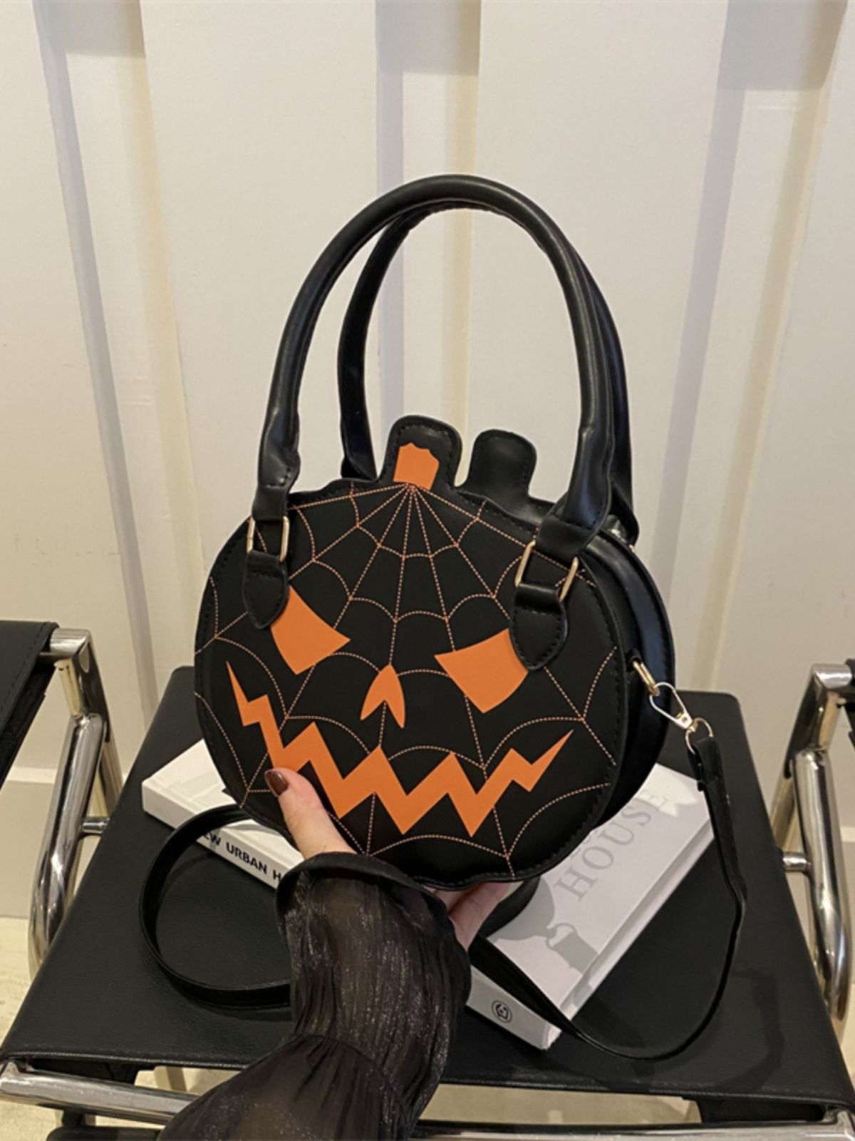 Pumpkin Face Round Bag