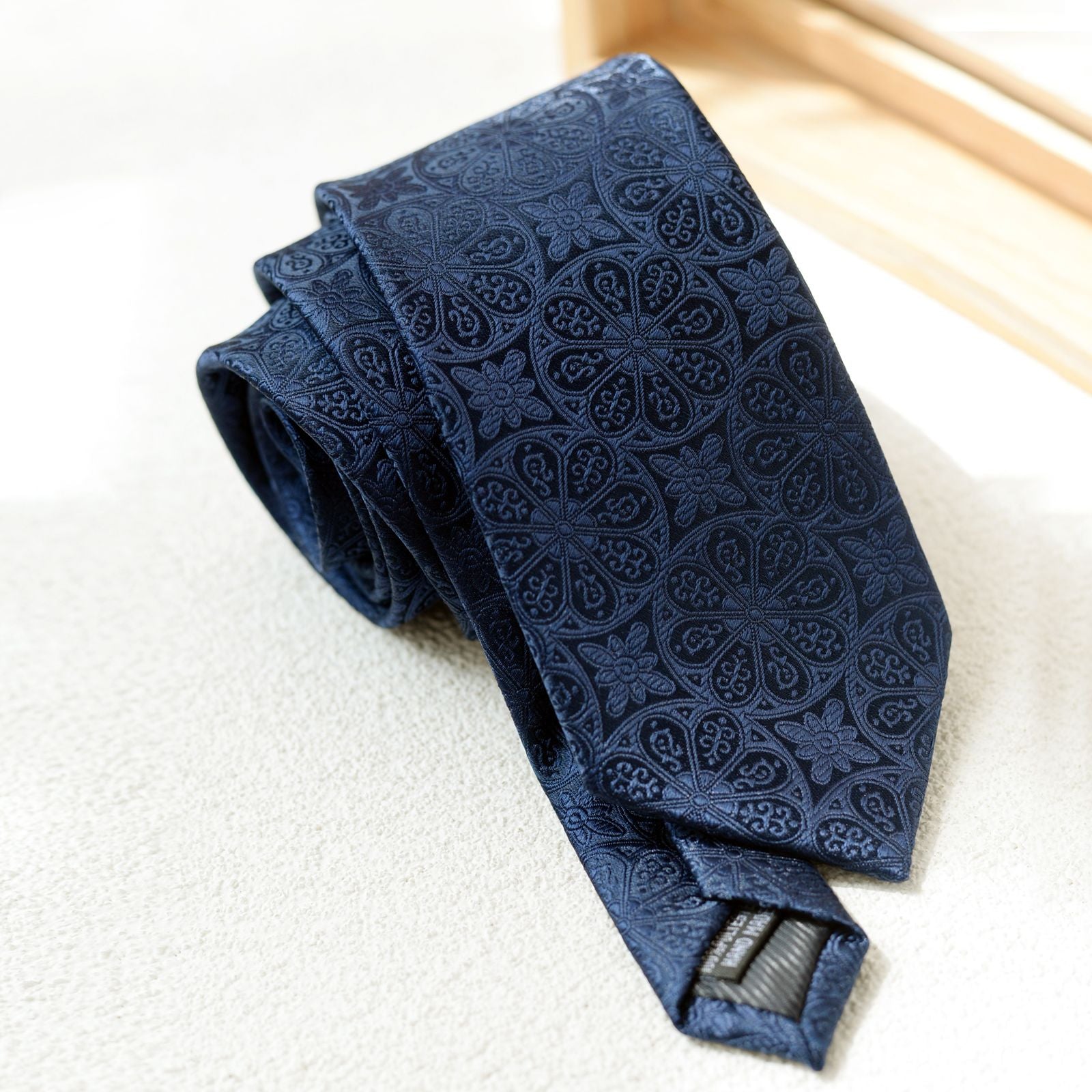 Retro Pattern Tie for Suits - Modomu