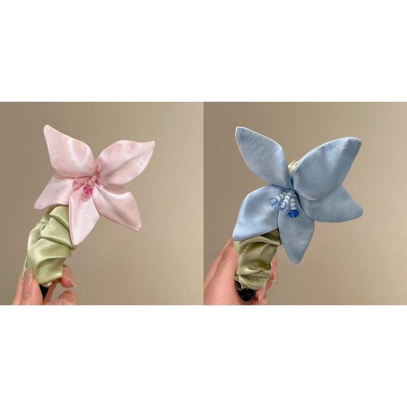 Blossom Banana Clip