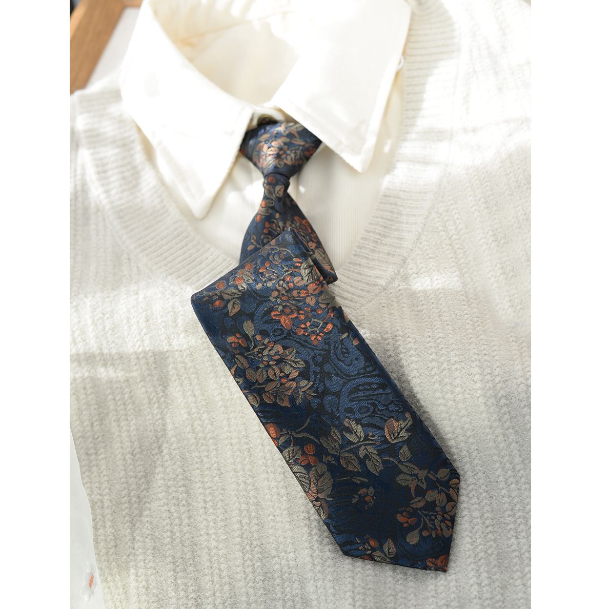 Cartoon Youth Academy Tie - Modomu