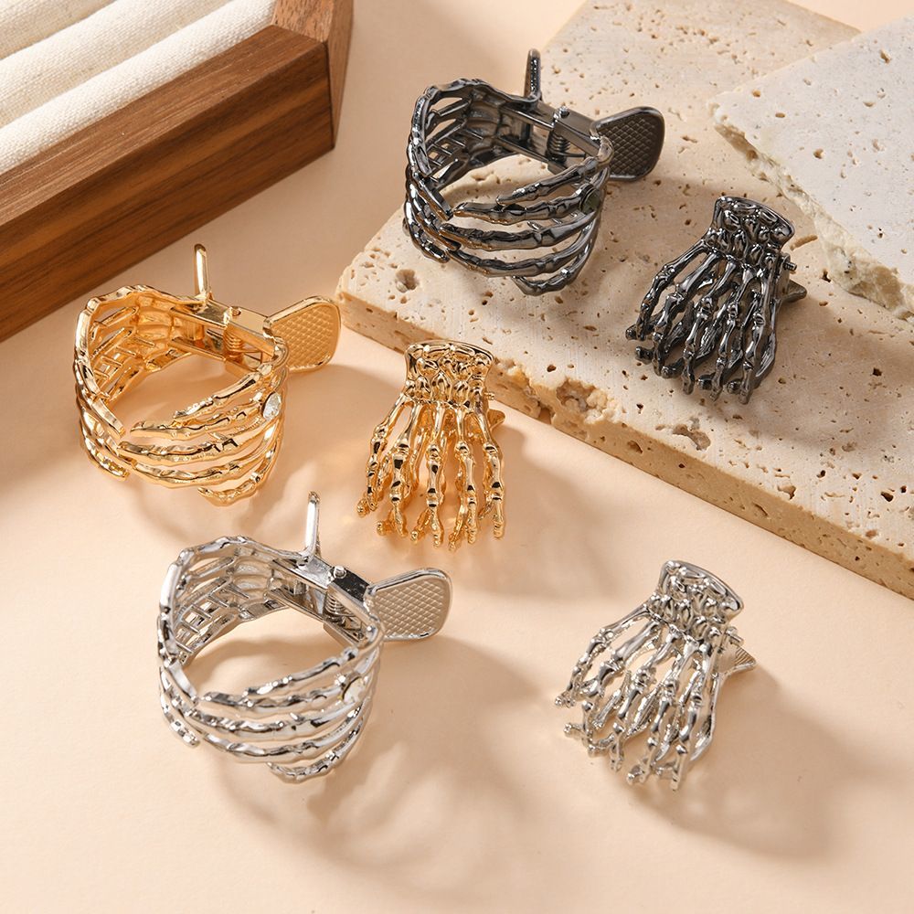 Skeleton Hand Claw Set