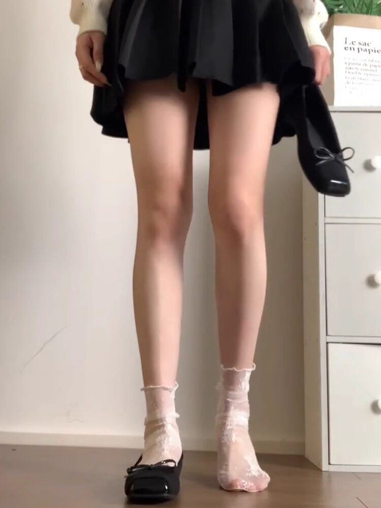 Frilled Sheer Mesh Ankle Socks