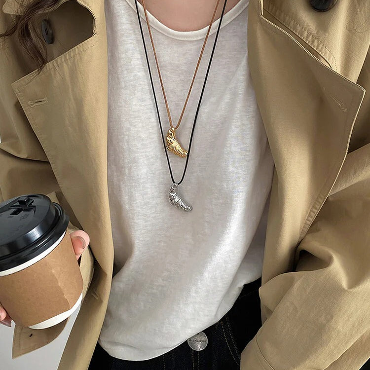 Croissant Long Pendant Necklace - Modomu