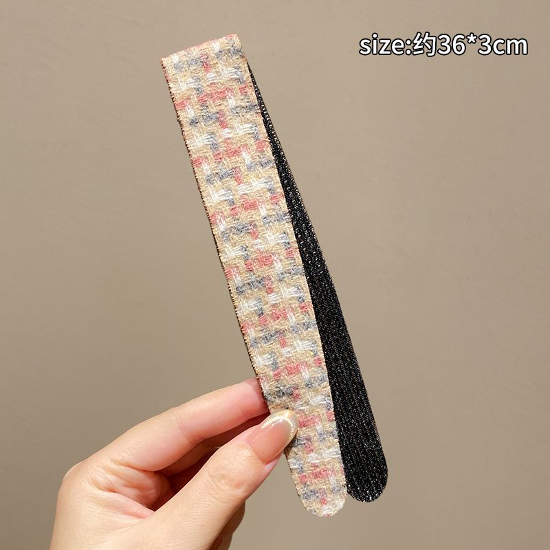 Plaid Flyaway Hair Band