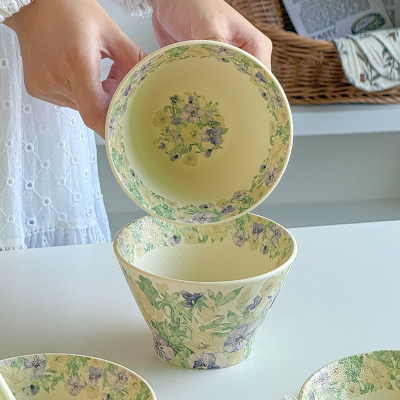 Pansy Print Conical Rice Bowl