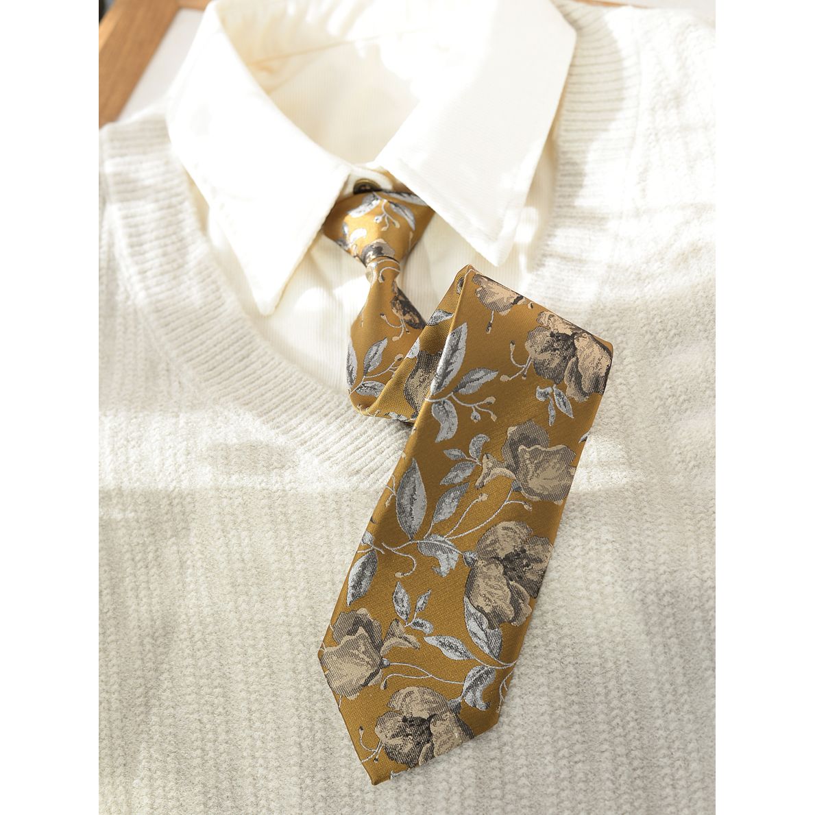 Cartoon Youth Academy Tie - Modomu
