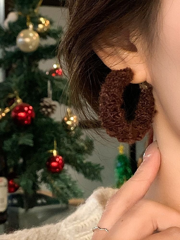 Plush Statement Drop Earrings - Modomu