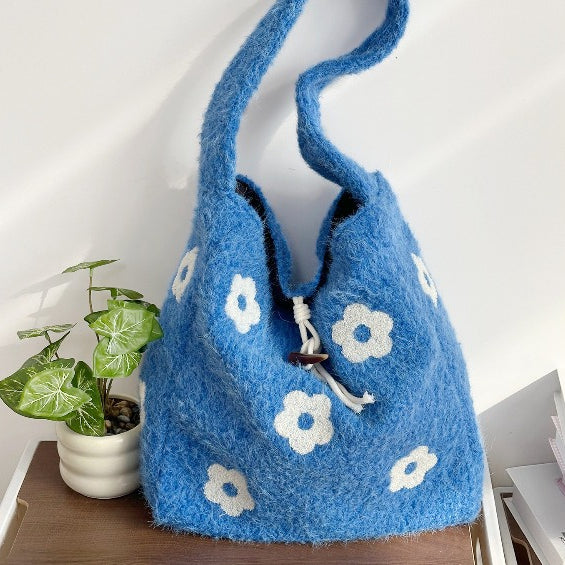 Plush Floral Shoulder Tote Bag - Modomu