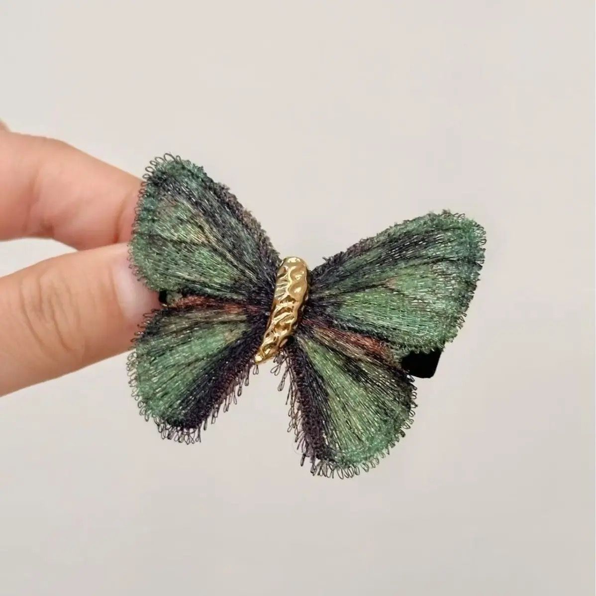 Frayed Butterfly Duckbill Hair Clip