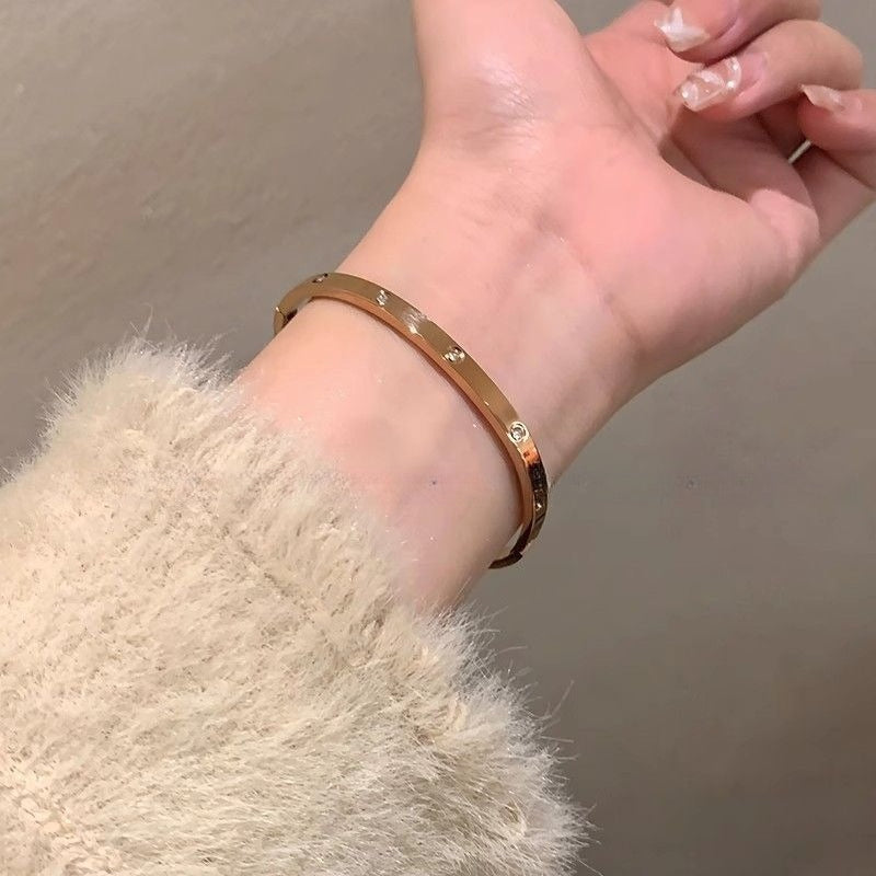 Zircon Charm Titanium Bracelet - Modomu