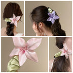 Blossom Banana Clip