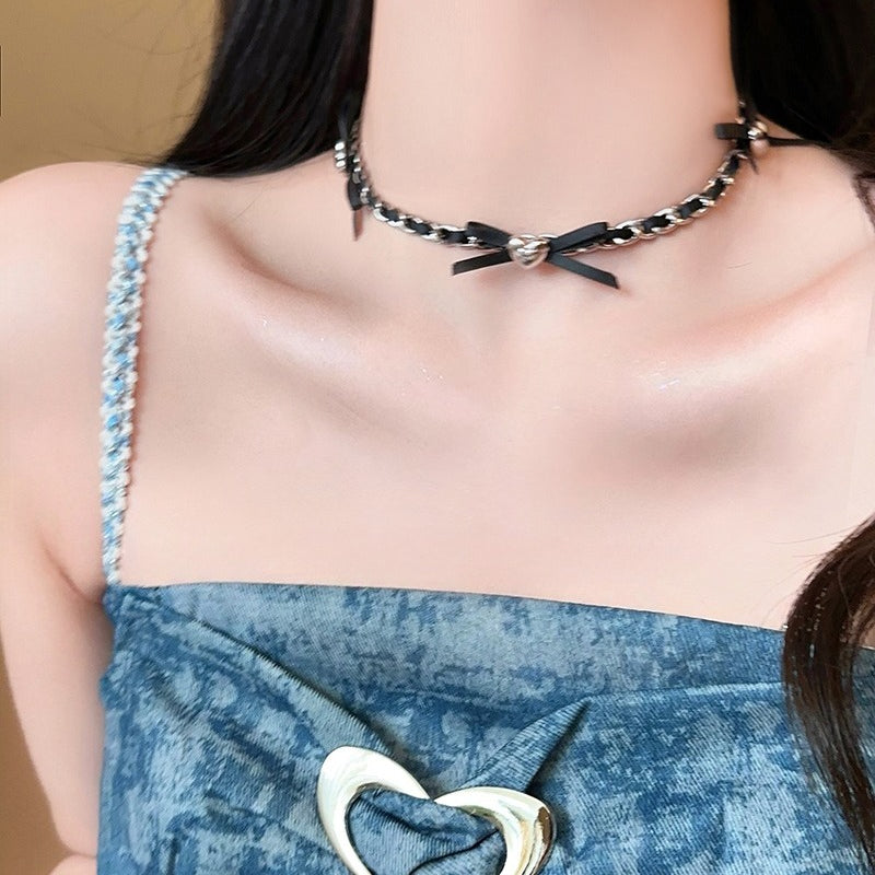 Black bow necklace