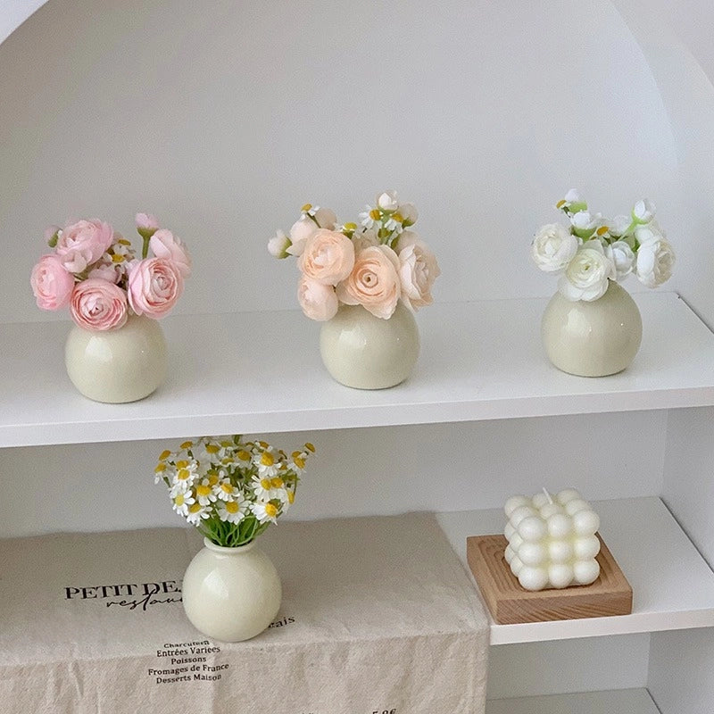 Cream Ceramic Mini Flower Vase