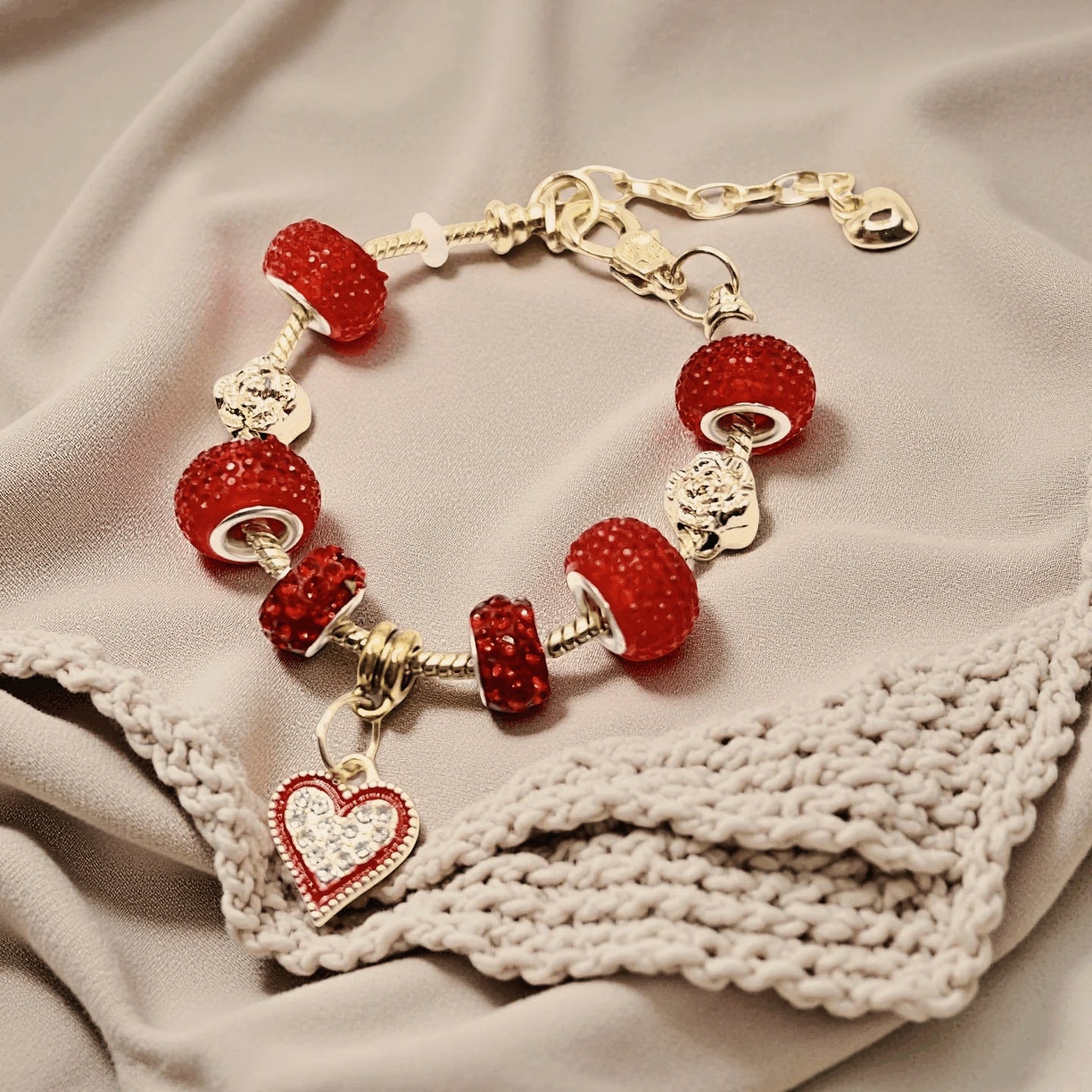 Delicate Charm Bracelet Design - Modomu