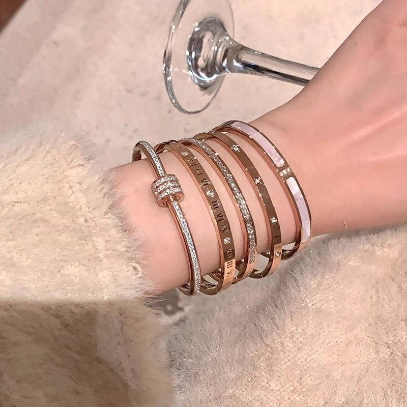 Zircon Charm Titanium Bracelet - Modomu