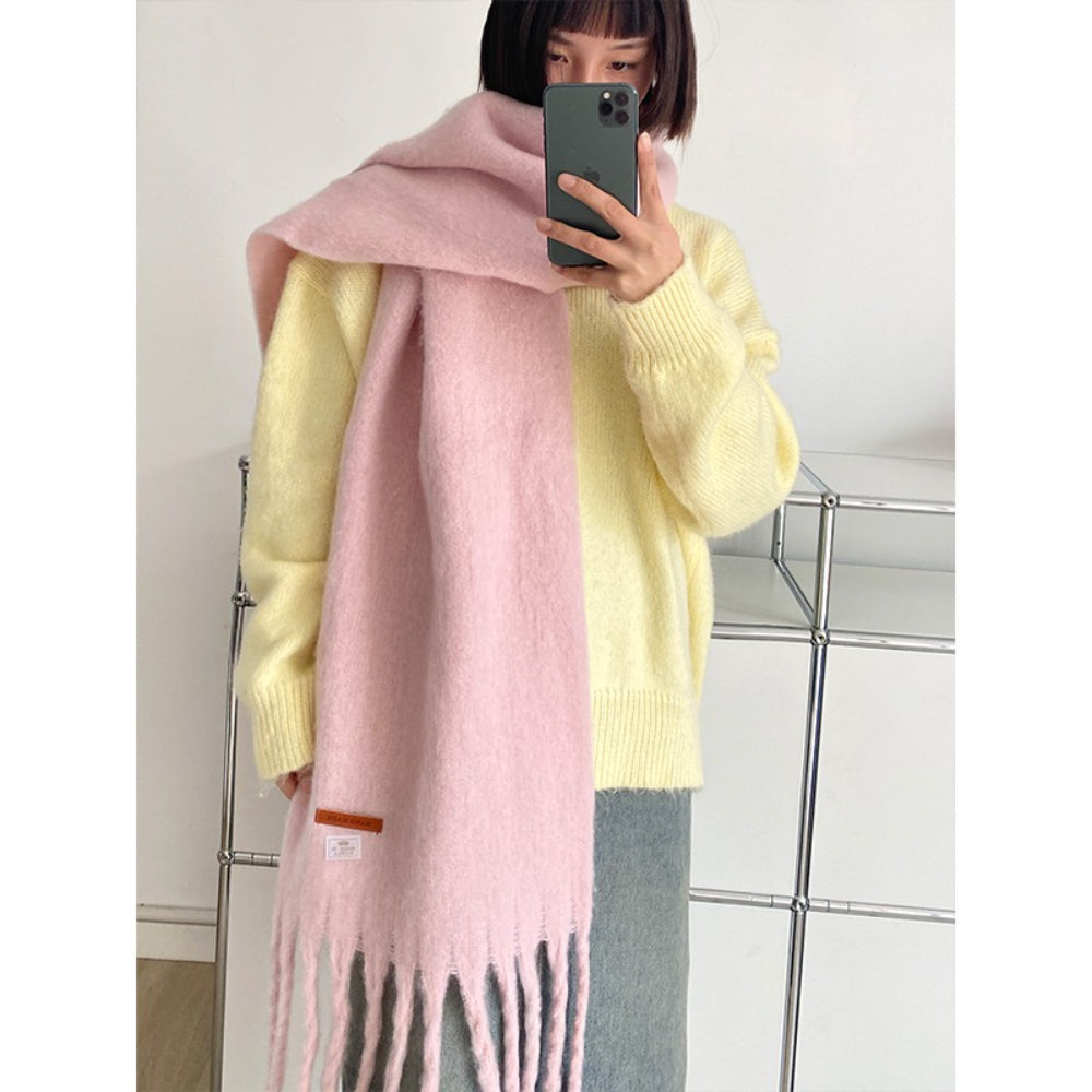 Plush Macaron Scarf Cozy Design