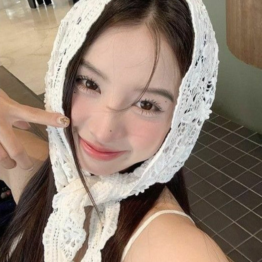 Retro Lace Crochet Triangle Scarf