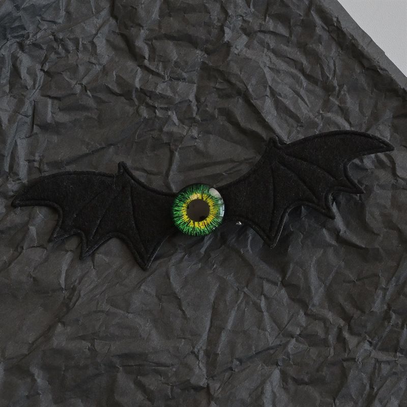 Bat Wing Eye Clip
