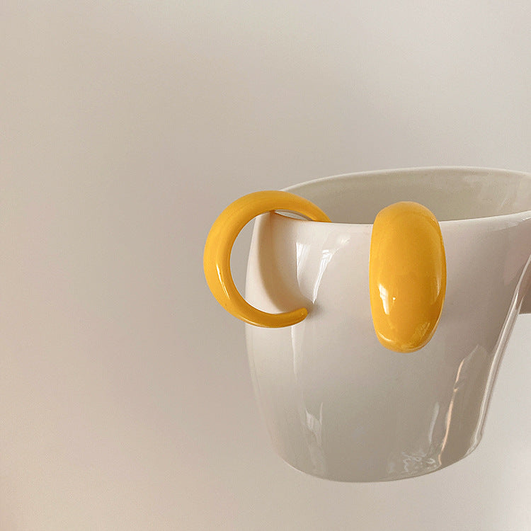 Retro Acrylic Stud Earrings - Modomu