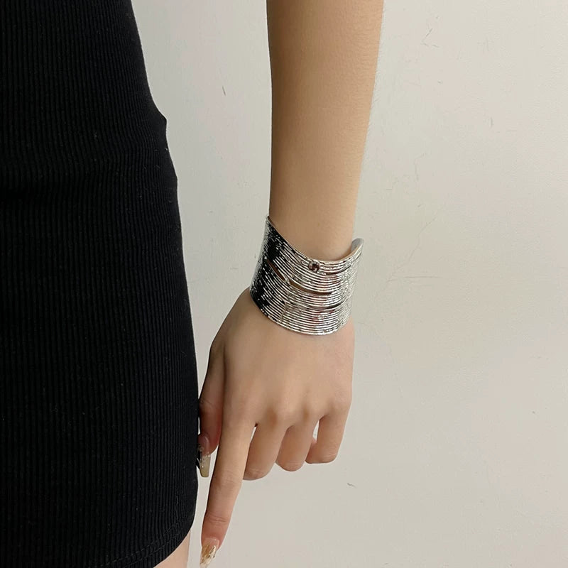Retro Wavy Open Bracelet - Modomu