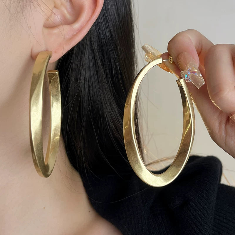 Geometric Oval Statement Earrings - Modomu