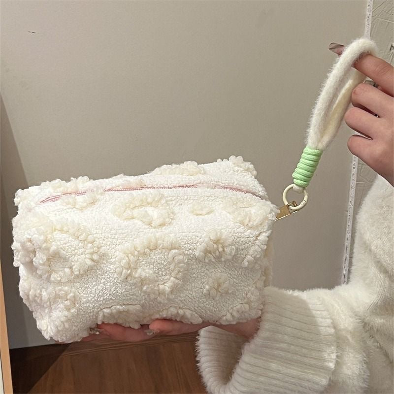 Plush Heart Travel Cosmetic Bag - Modomu