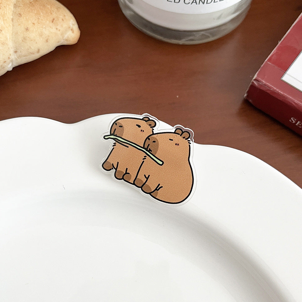 Cartoon Capybara Acrylic Brooch - Modomu